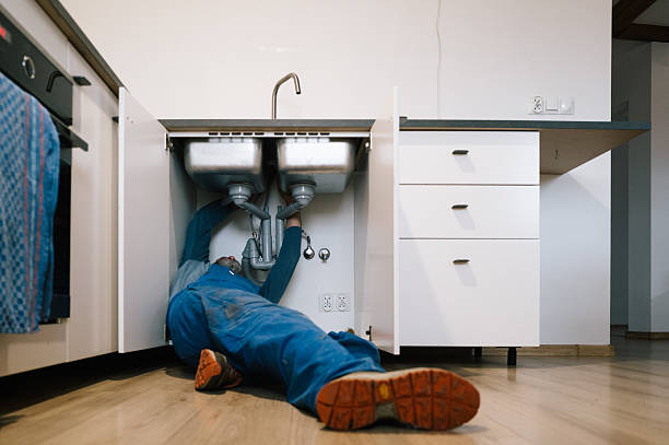 Professional Leak Detection technician working in New Baltimore, OH